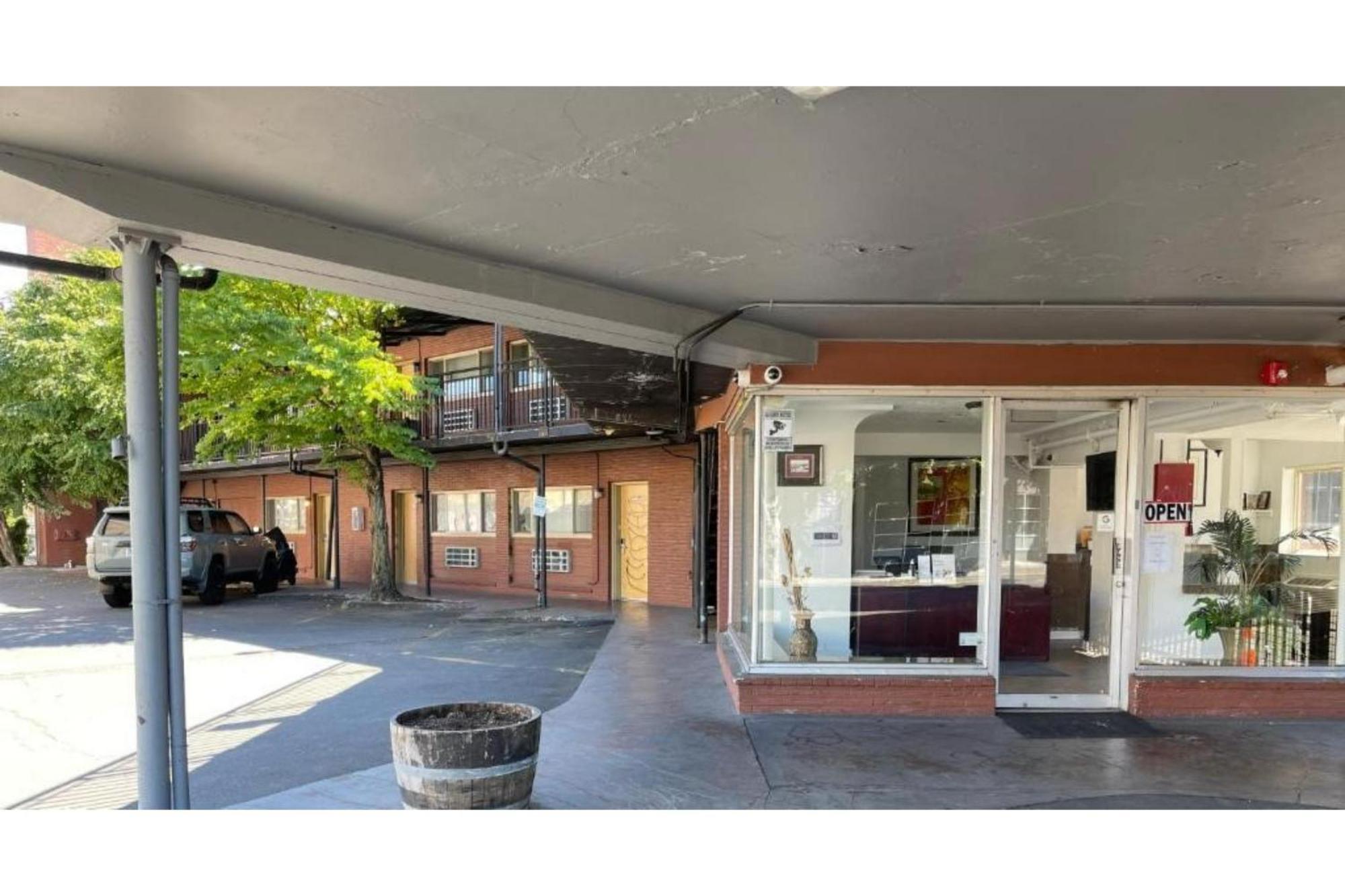 Banfield Studios By Oyo Portland Or Exterior photo